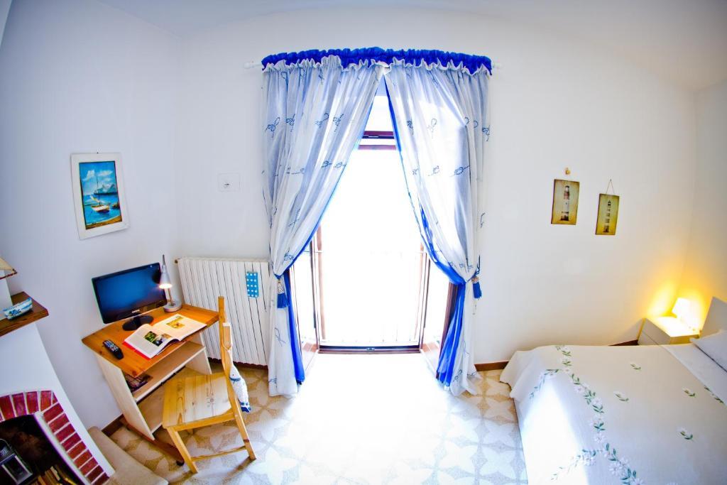 One-Bedroom Apartment Sea View