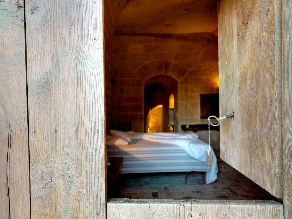 Classic Room Cave