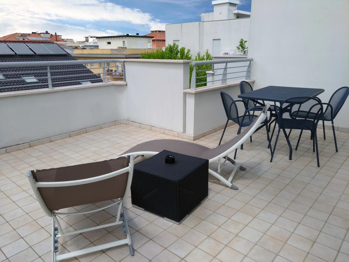 Studio Balcony
