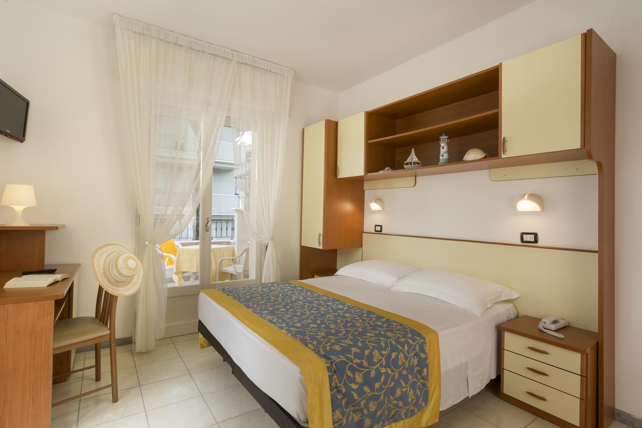 Double or Twin Room Balcony