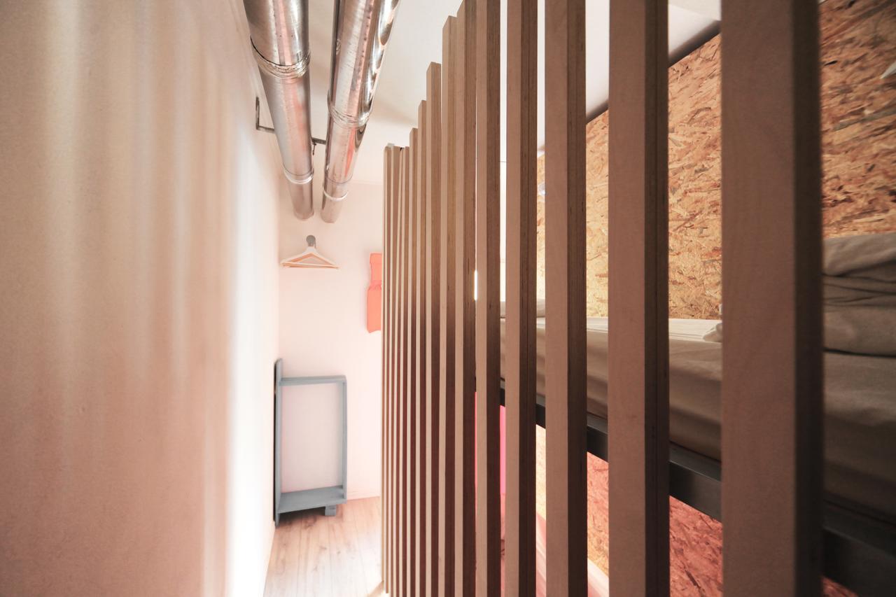Posto Letto in Dormitorio Misto con 4 Letti