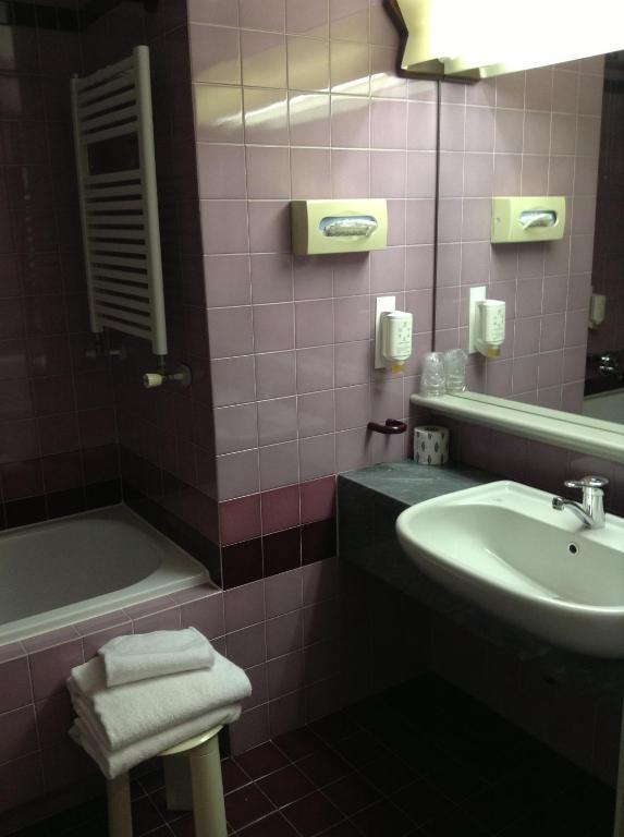 Double Room - Single Use