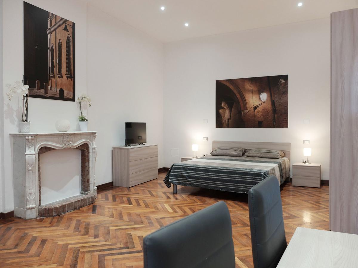 One-Bedroom Deluxe Apartment