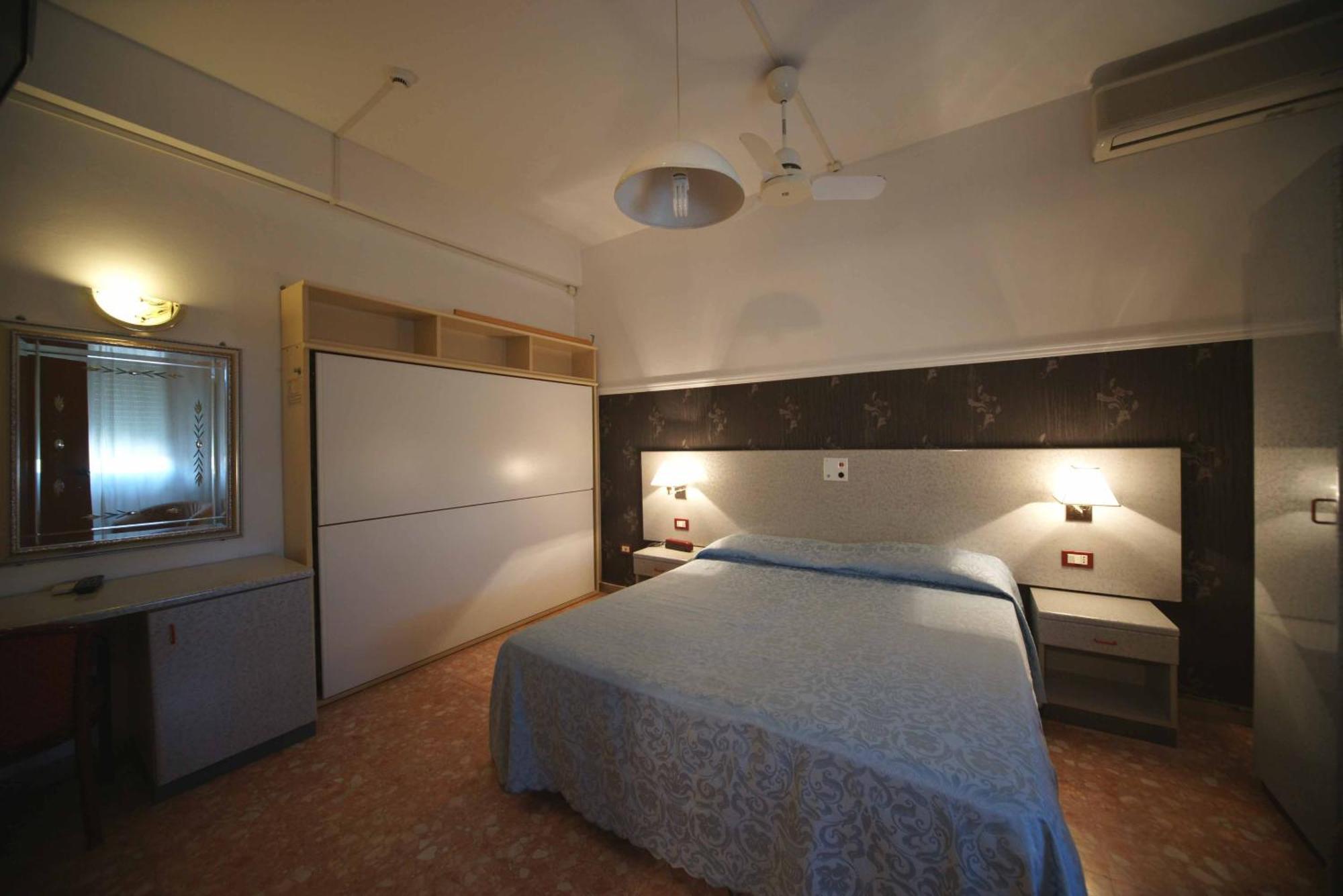 Quarto Triplo Standard