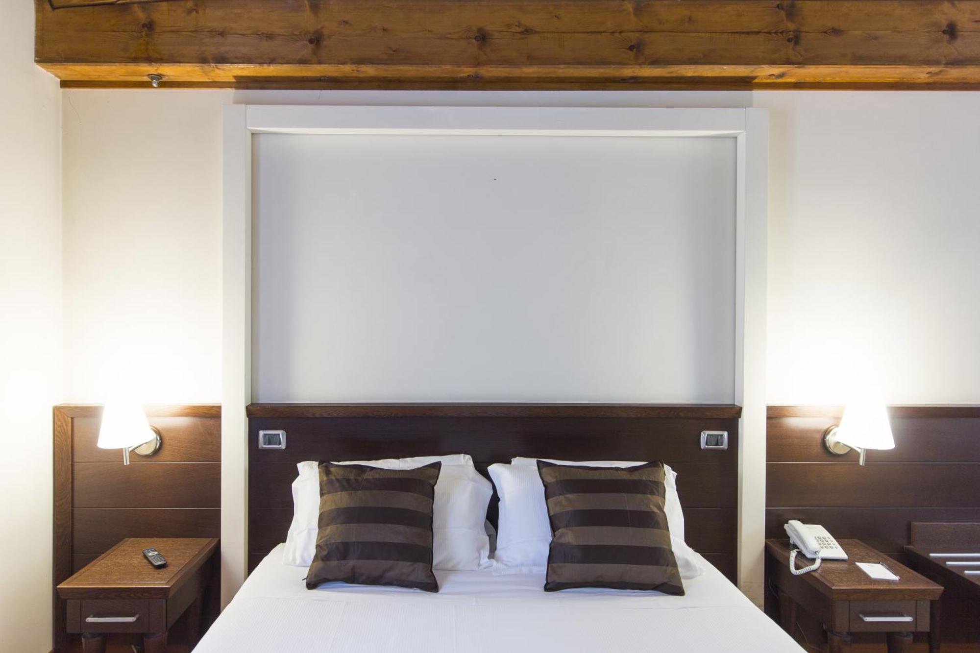 Double or Twin Room,135450546:JPEG