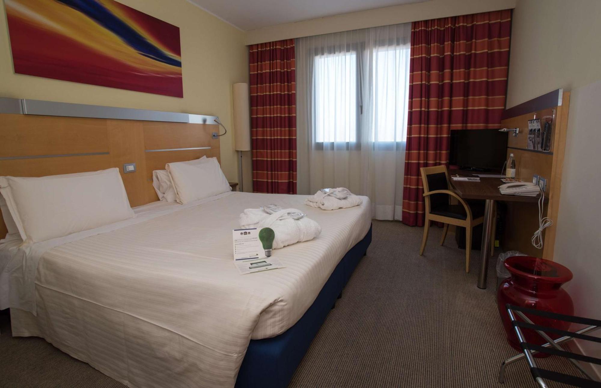Comfort King Room