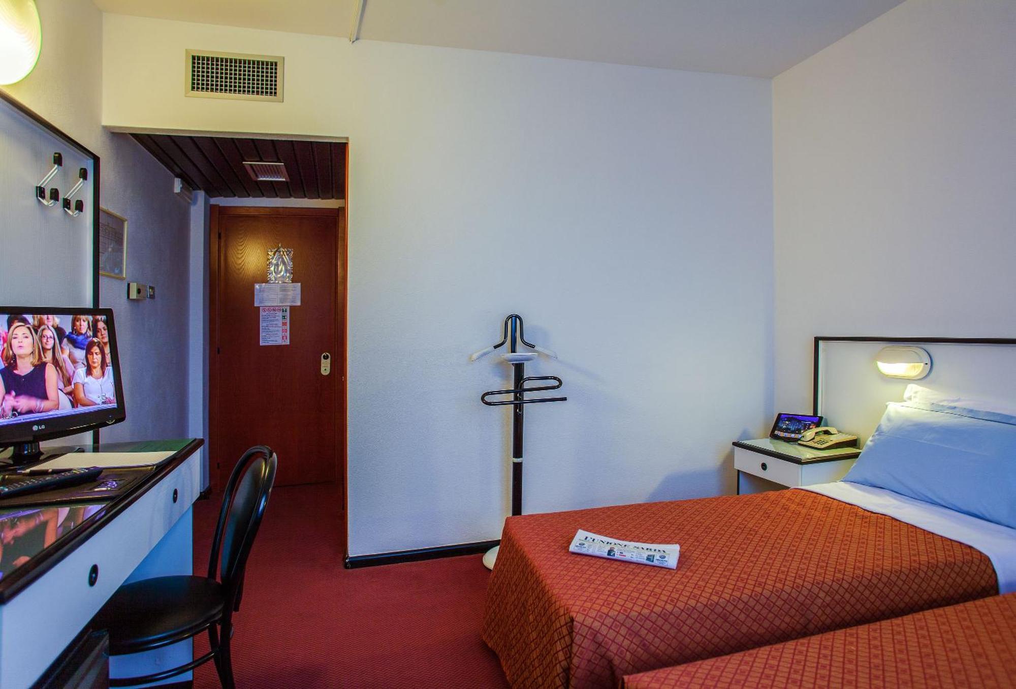 Twin Room Private Bathroom