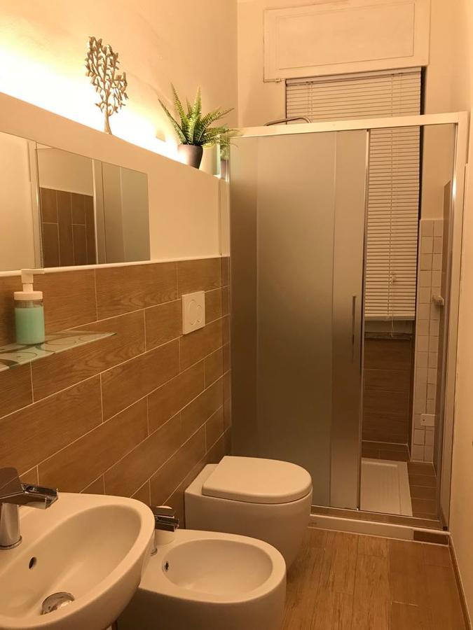 Single Room Bathroom