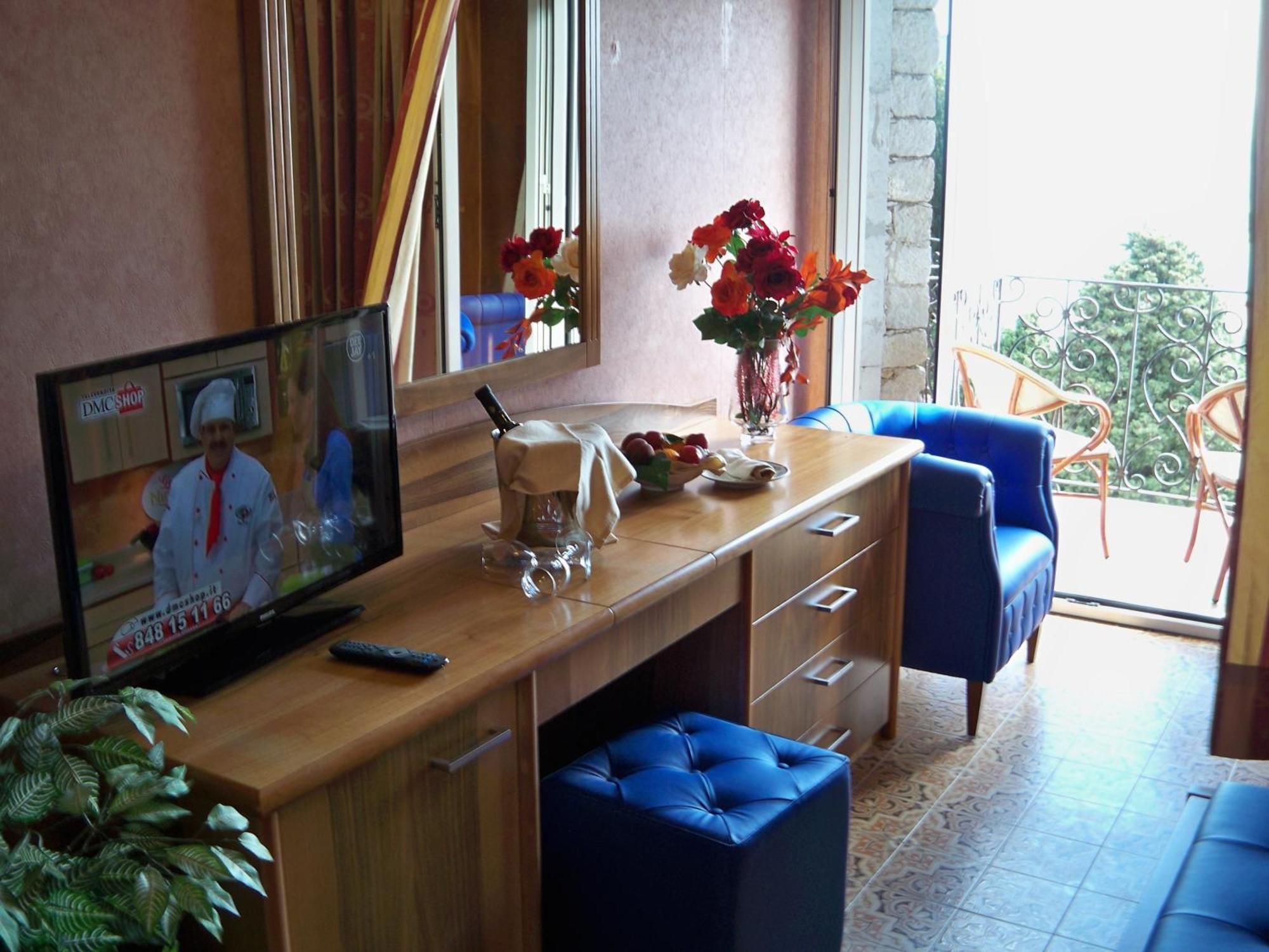 Triple Room Sea View