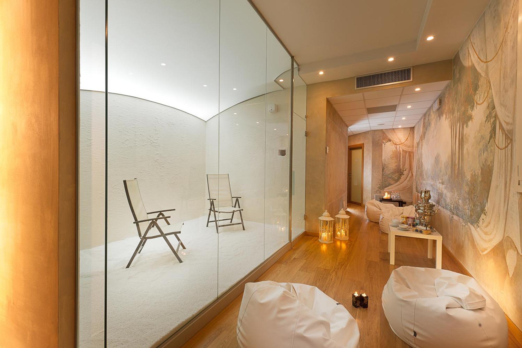 Economy Double or Twin Room