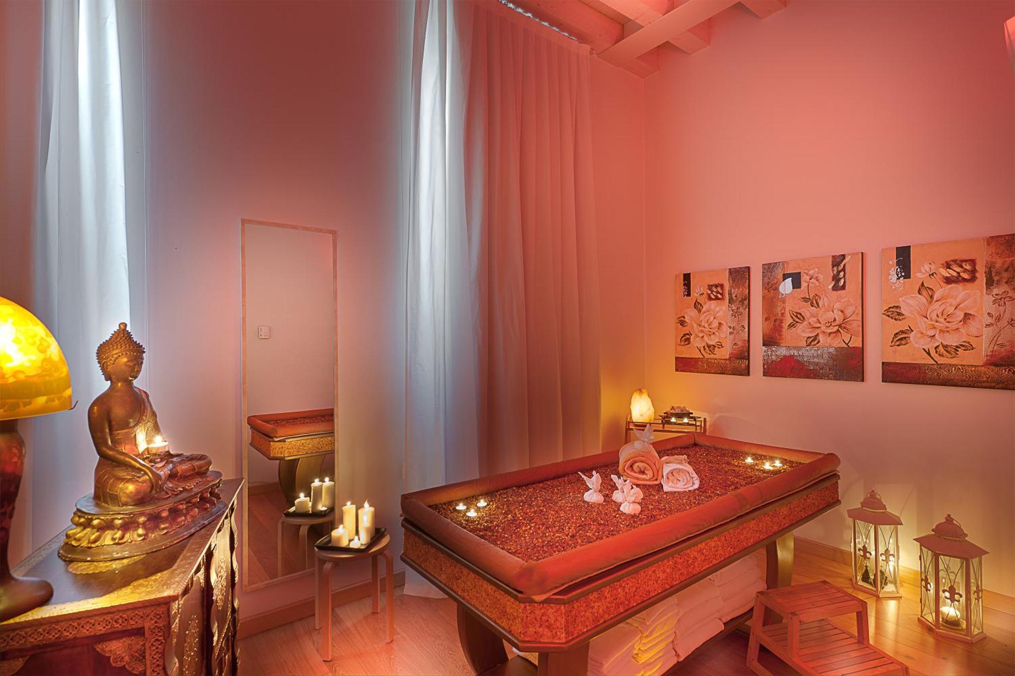 Economy Double or Twin Room