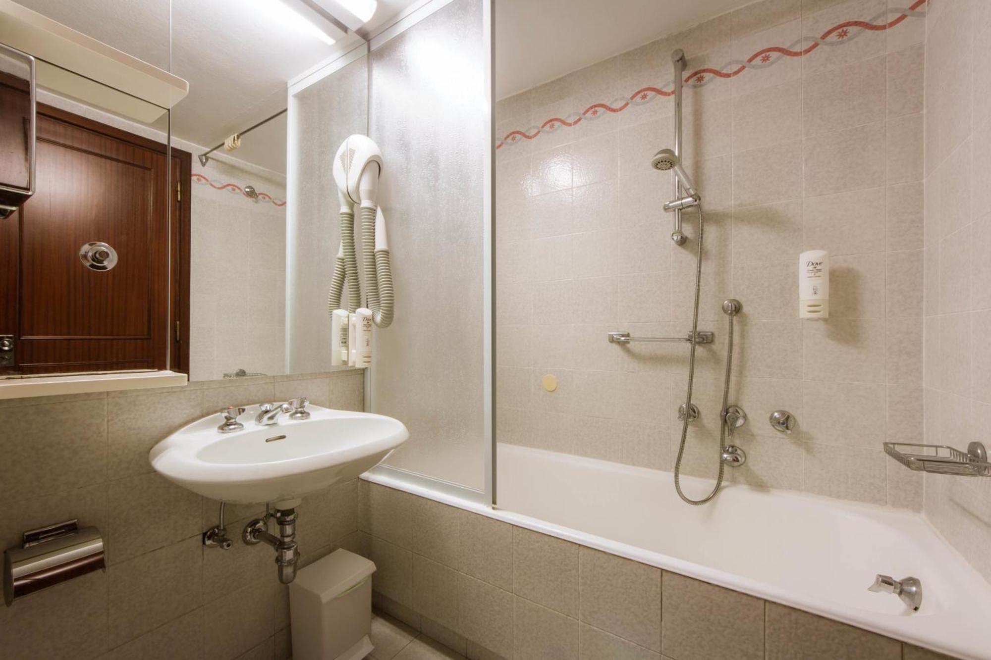 Classic Double or Twin Room with Balcony