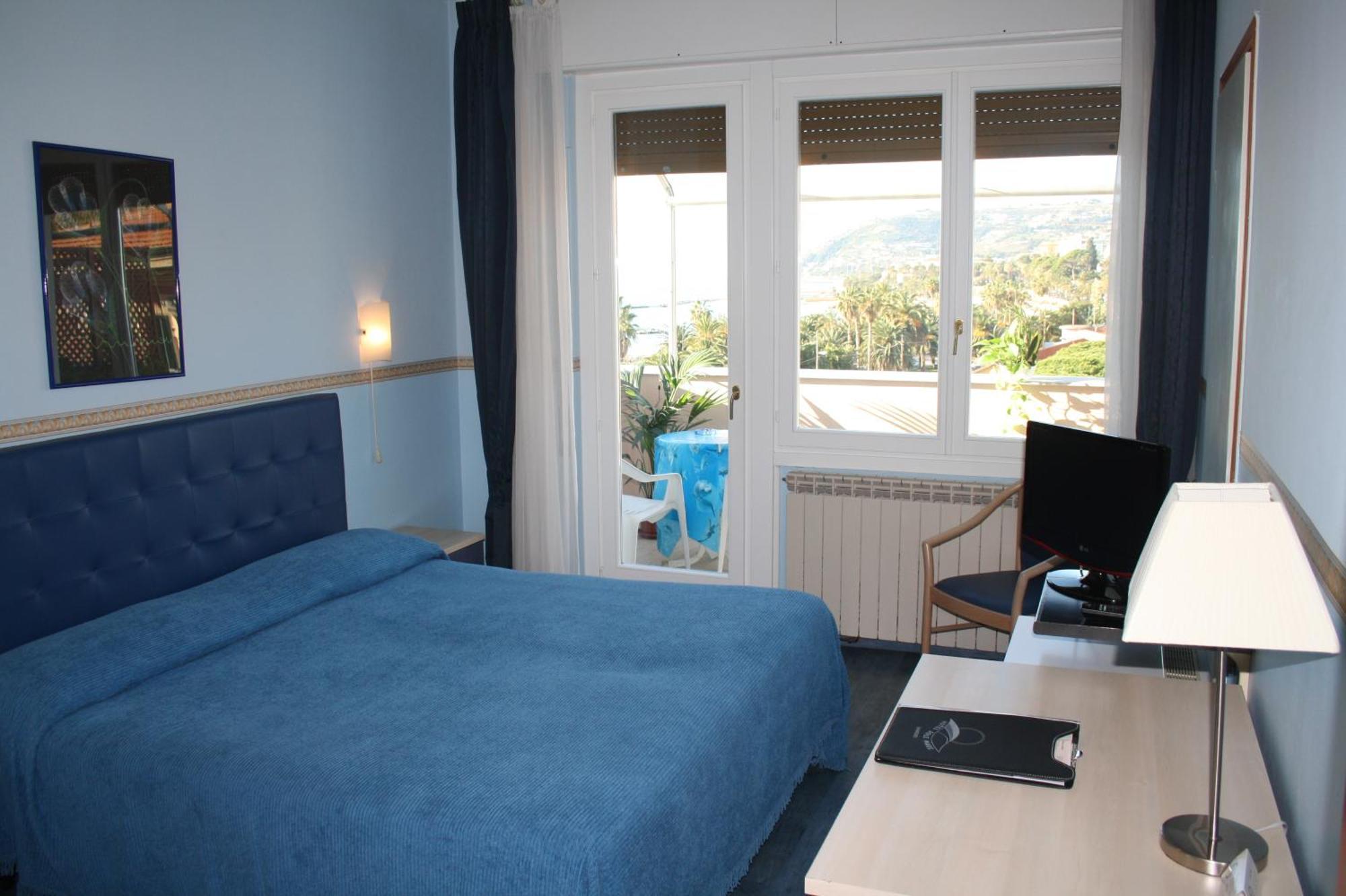 Double or Twin Room Balcony Sea View