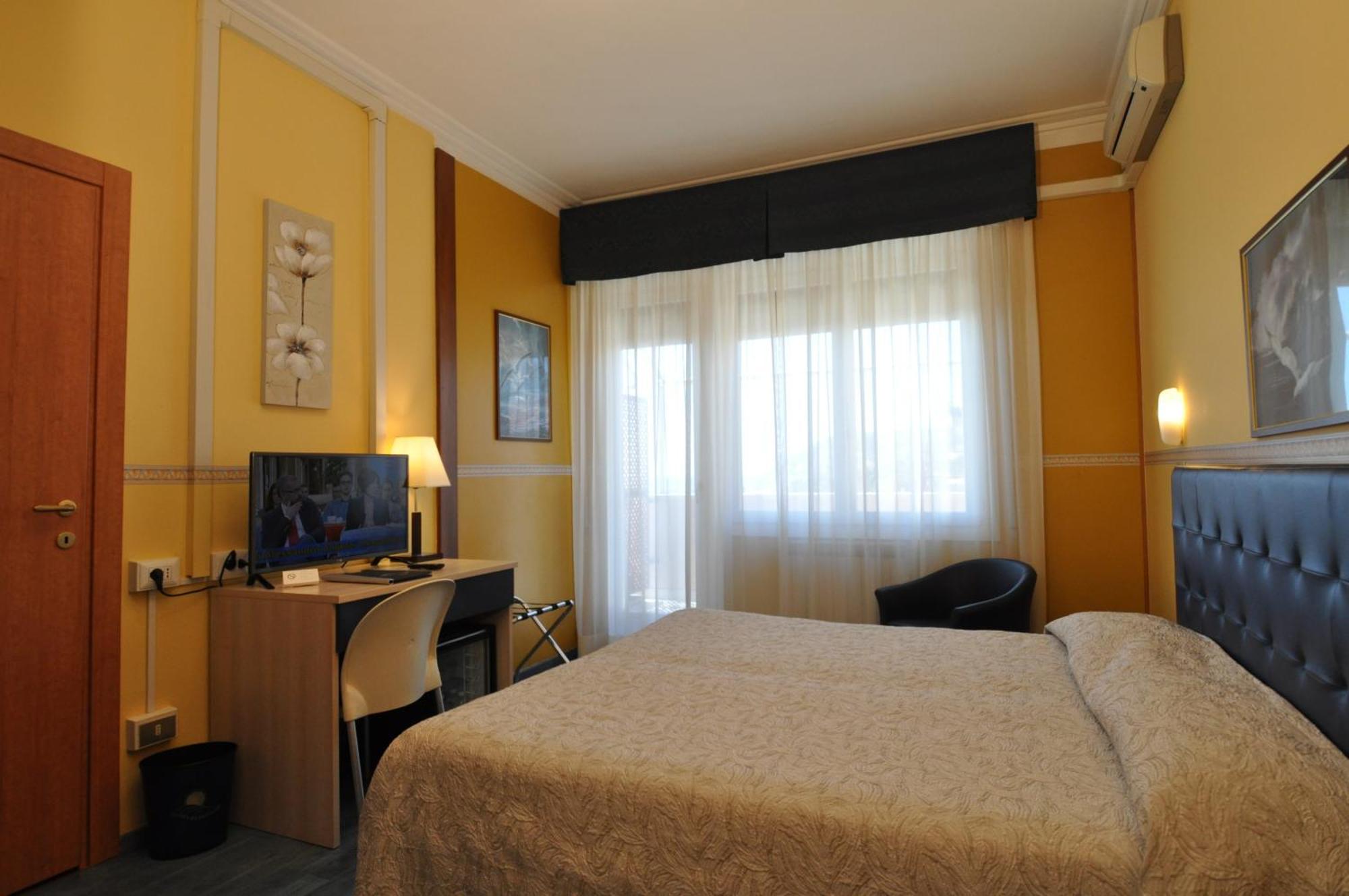 Double or Twin Room Balcony Sea View