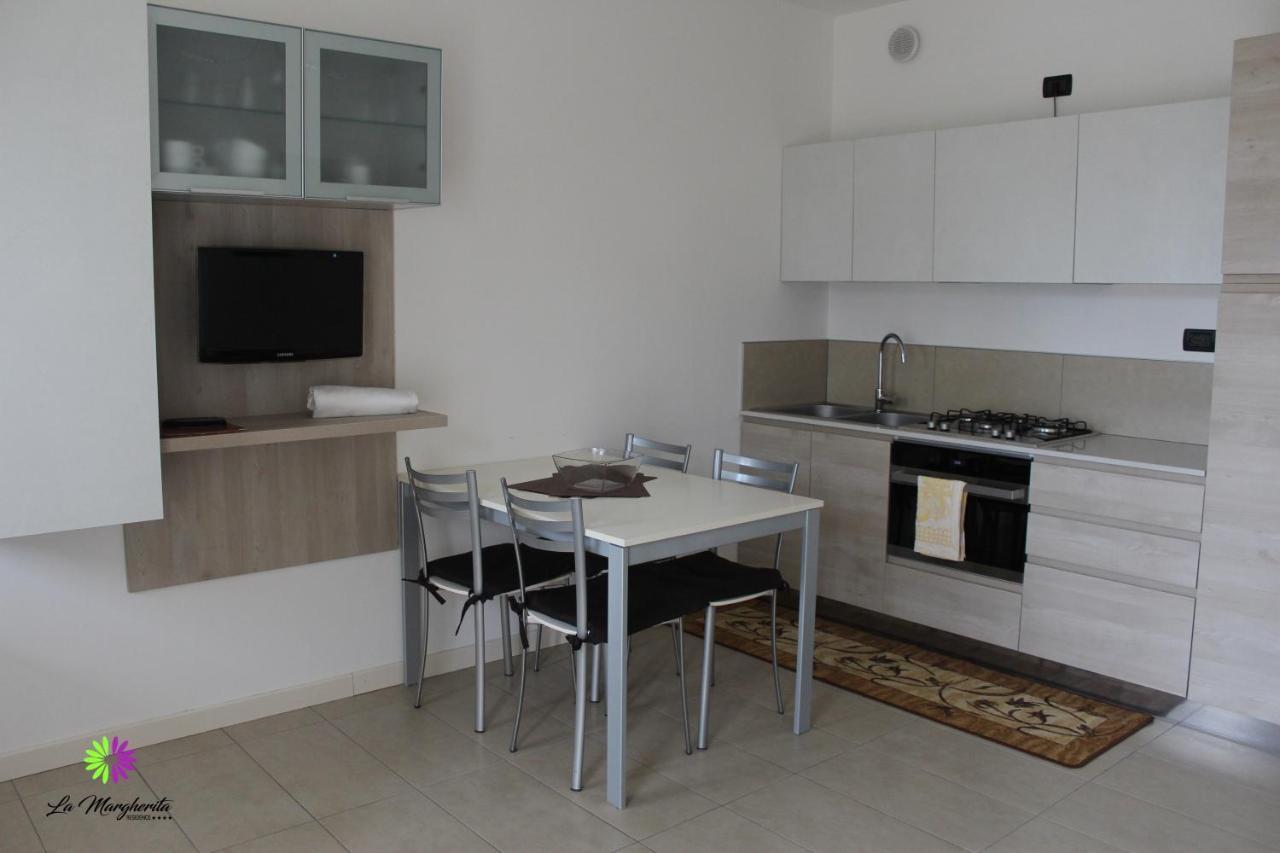 Deluxe One-Bedroom Apartment Terrace