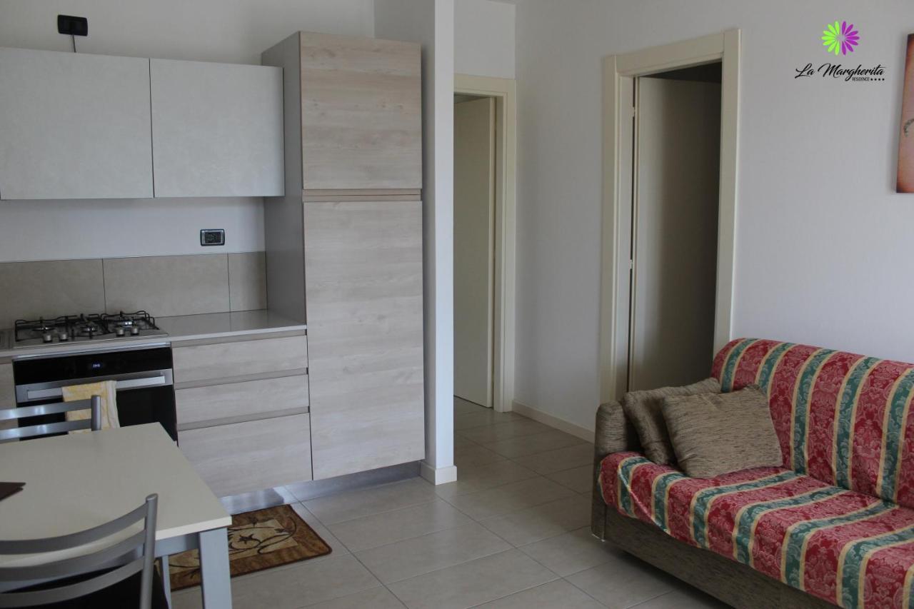 Deluxe One-Bedroom Apartment Terrace