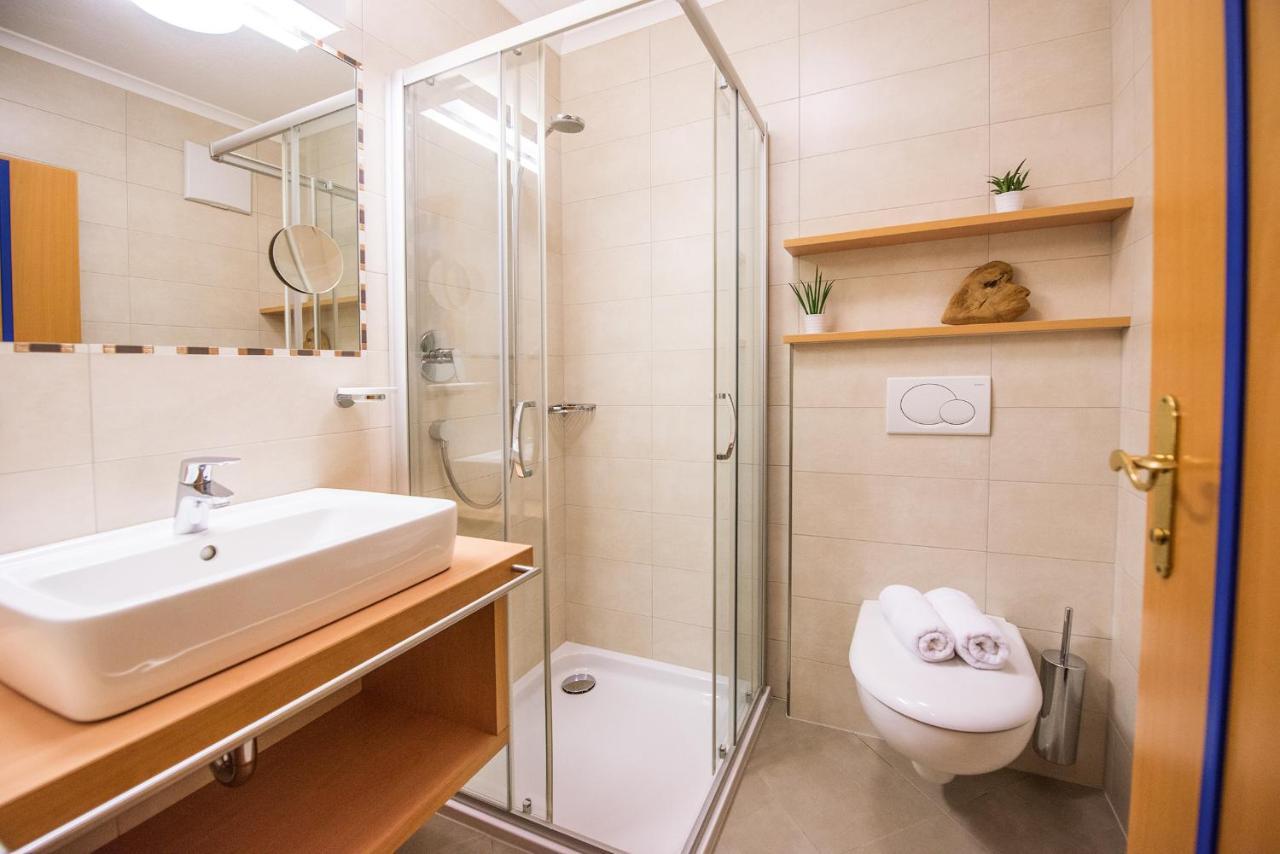 Doppelzimmer mit Balkon