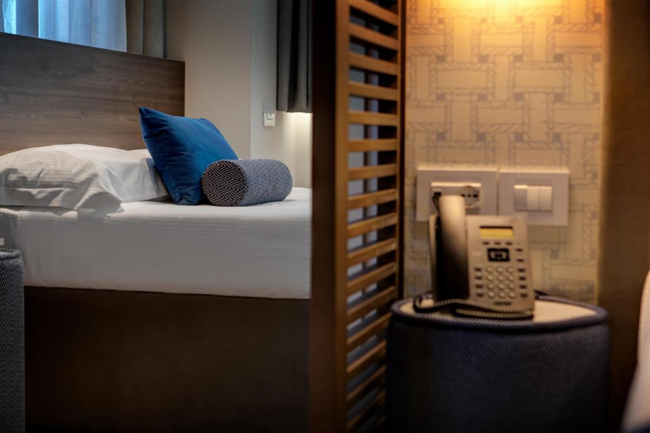 Superior Quadruple Room,776179384:JPEG
