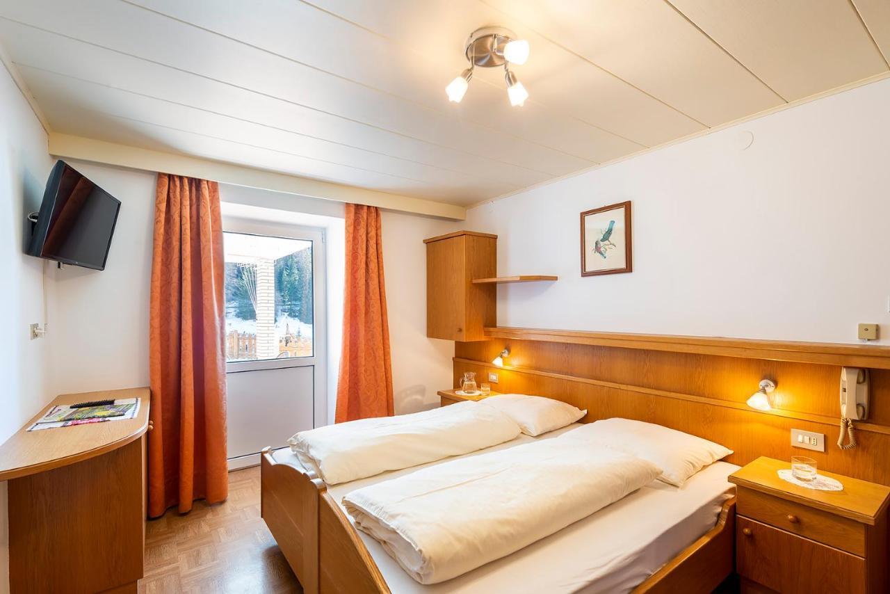 Standard Double Room,783880554:JPEG