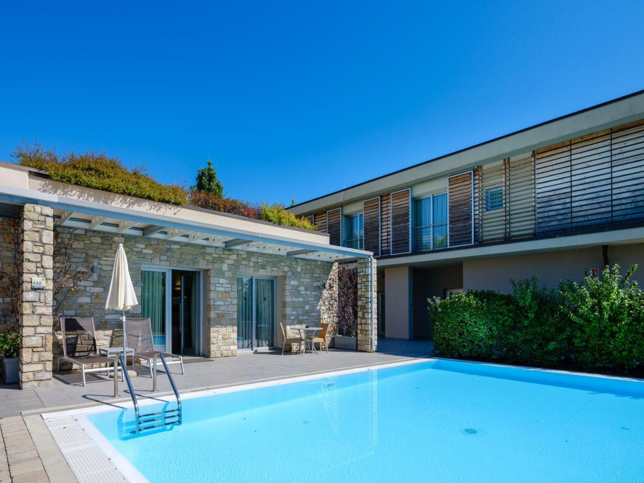 Quadruple Suite Private Pool