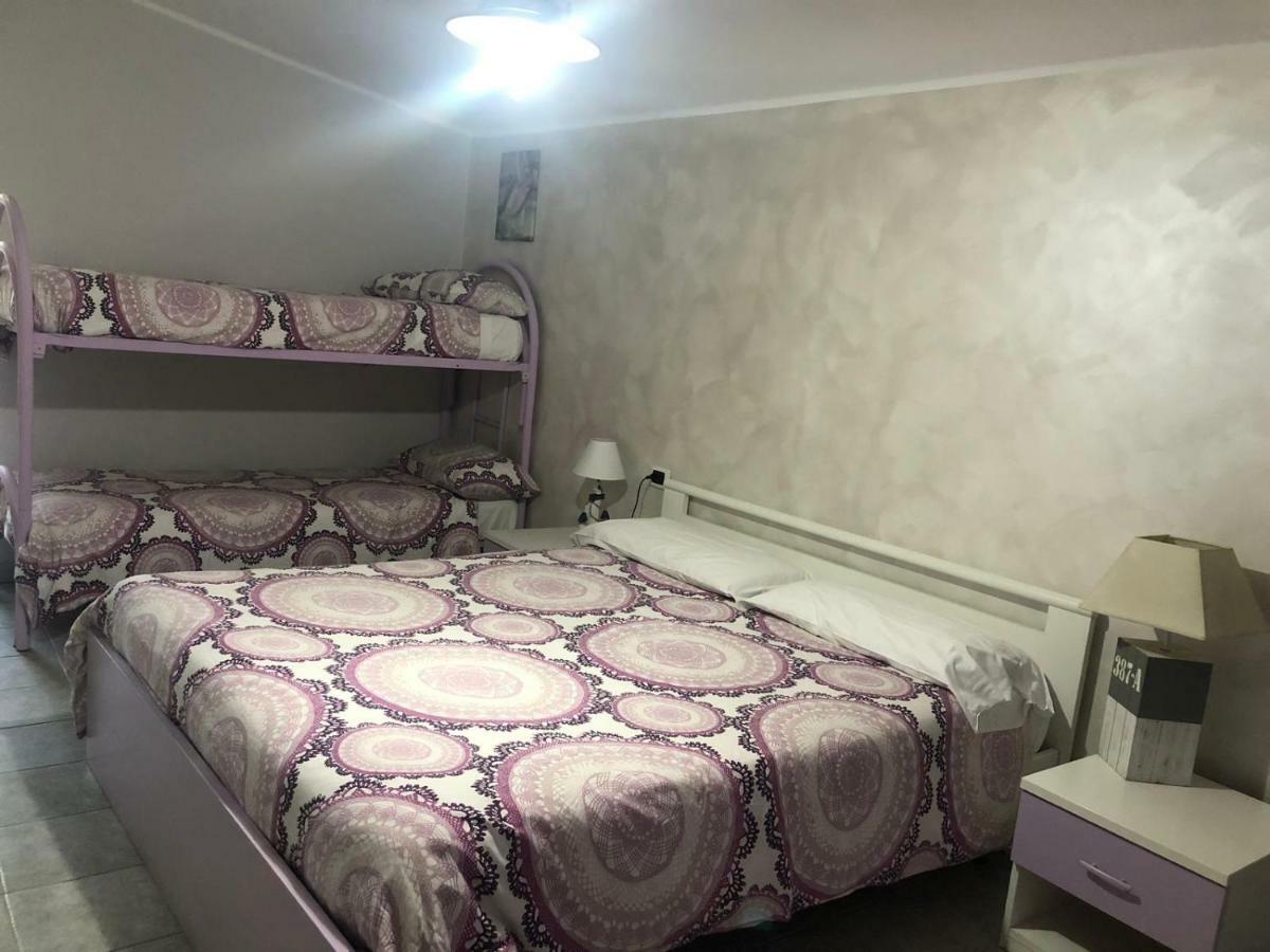 Economy Double or Twin Room,1404010556:JPEG