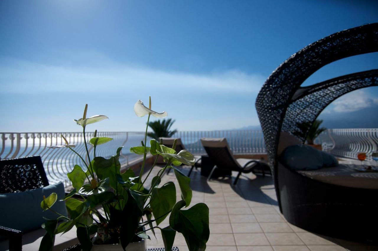 Deluxe Suite Sea View