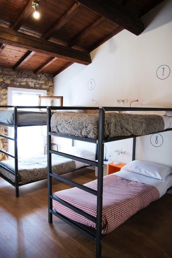 Bed 8-Bed Mixed Dormitory Room