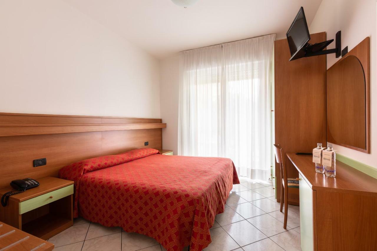 Double or Twin Room Balcony,848547671:JPEG
