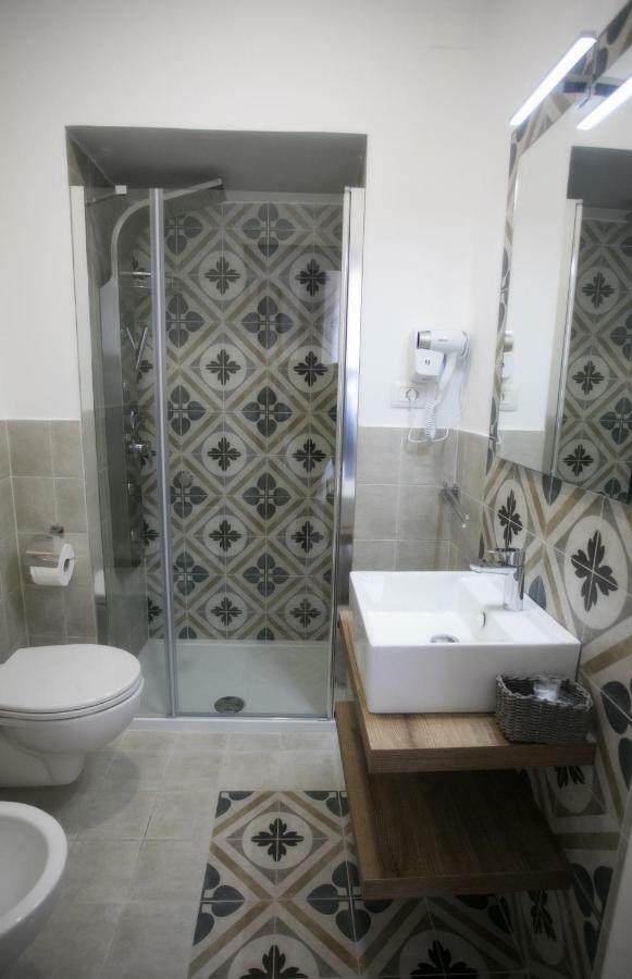 Deluxe Doppelzimmer mit seitlichem Meerblick