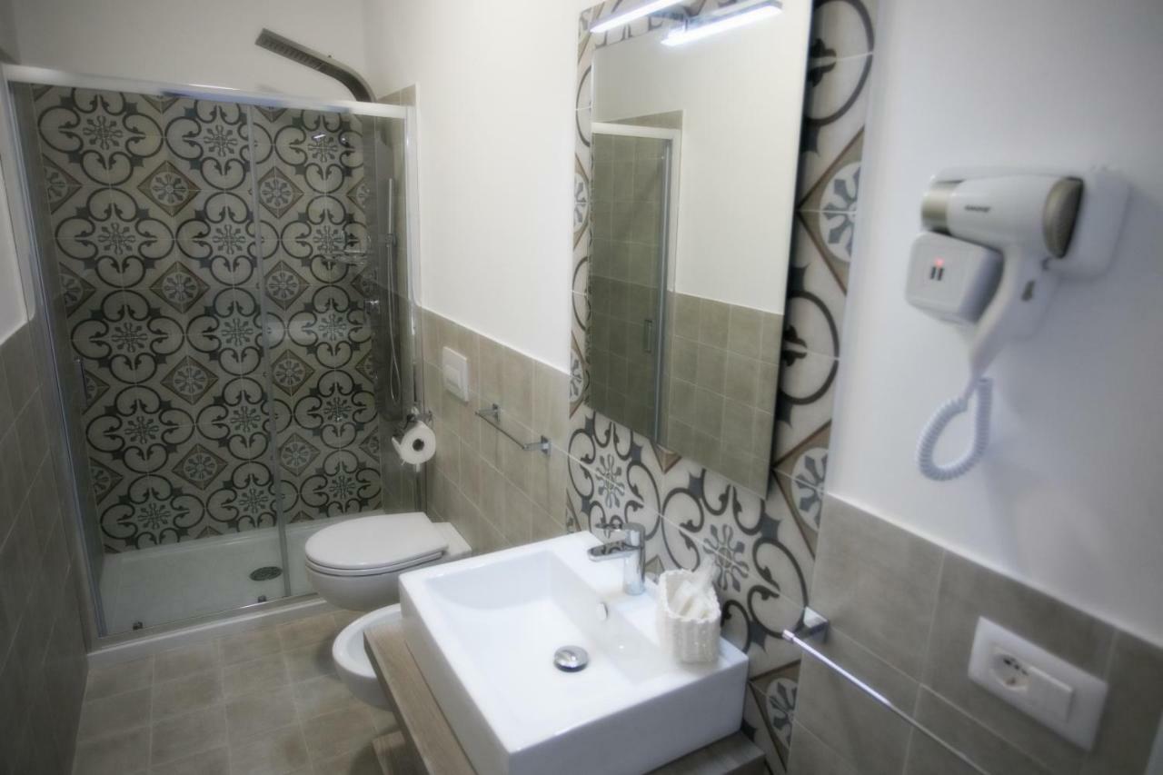 Deluxe Doppelzimmer mit Balkon und Meerblick