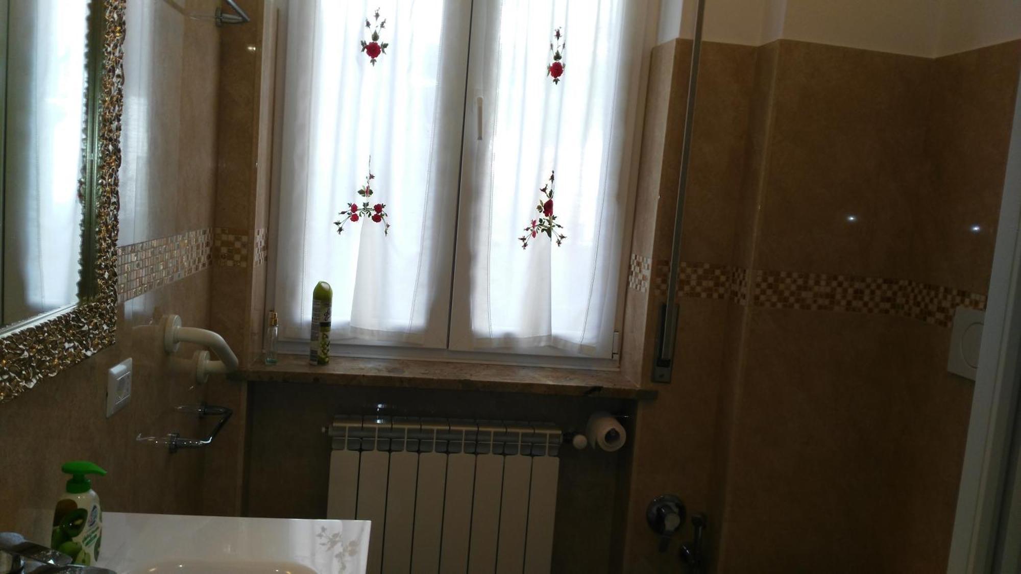 Double Room Private Bathroom