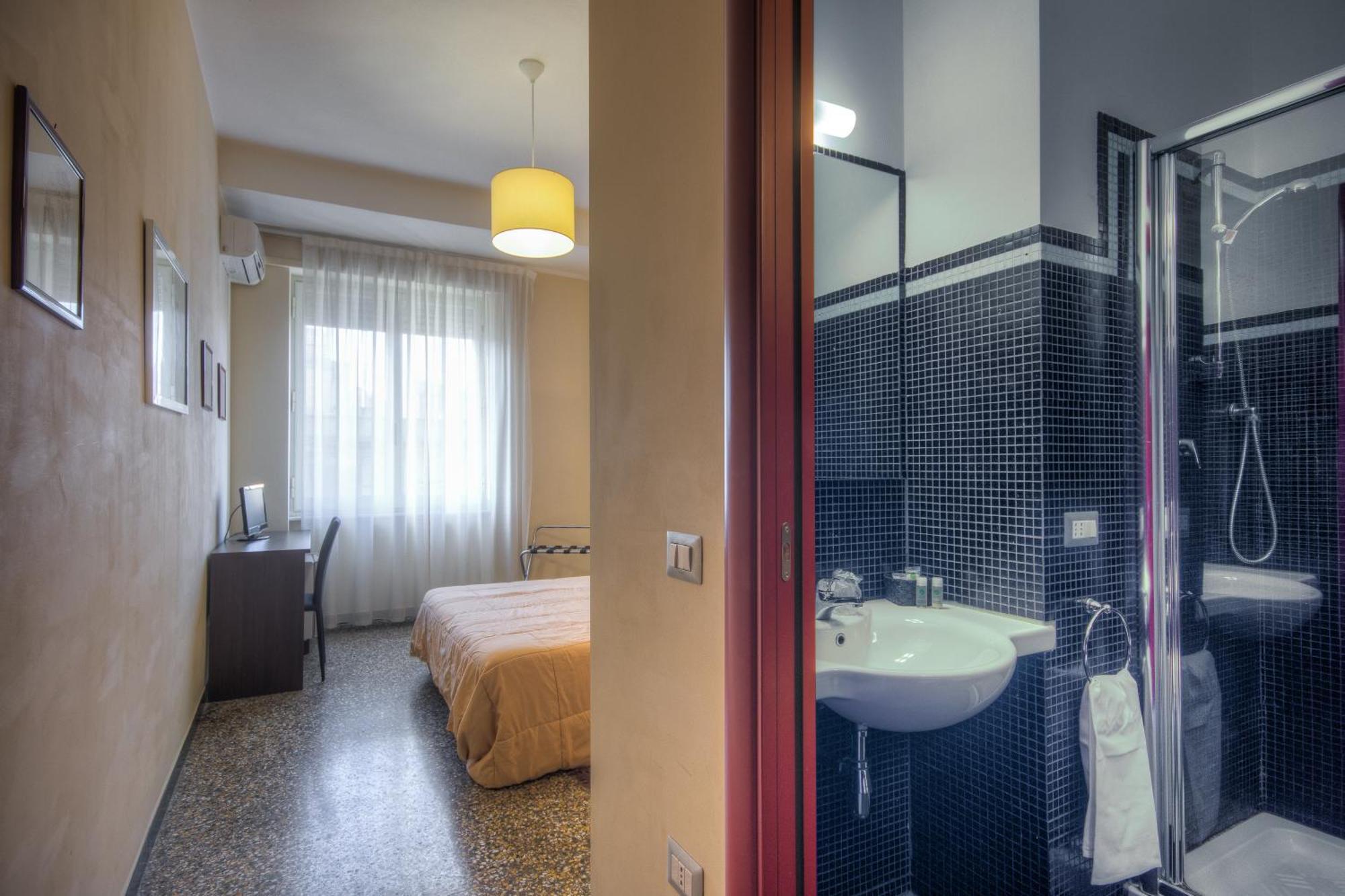Standard Double or Twin Room,974794420:JPEG