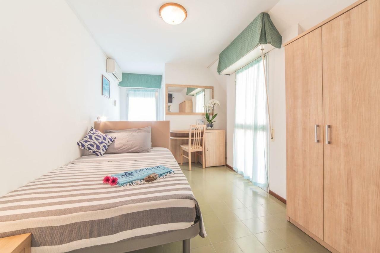 Single Room,830552654:JPEG