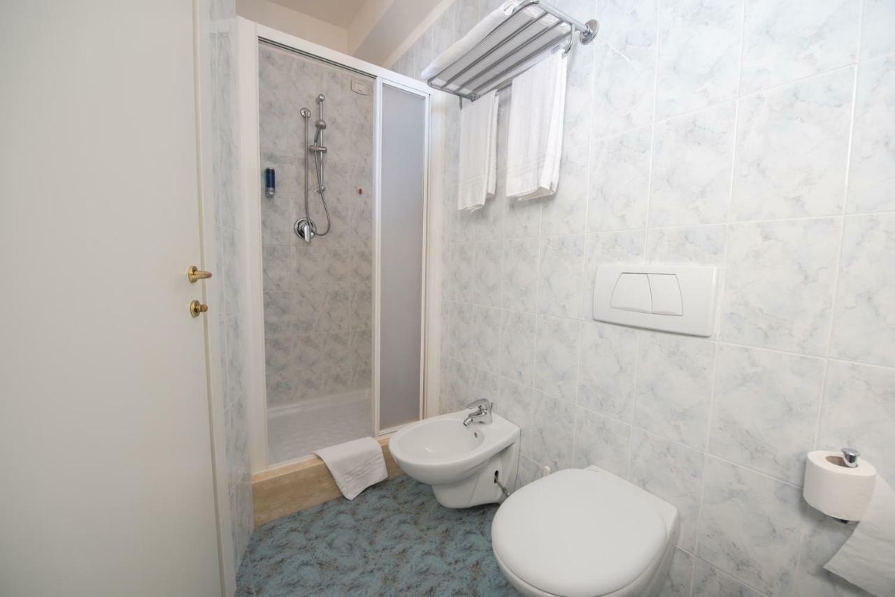 Flexible Room,832020653:JPEG