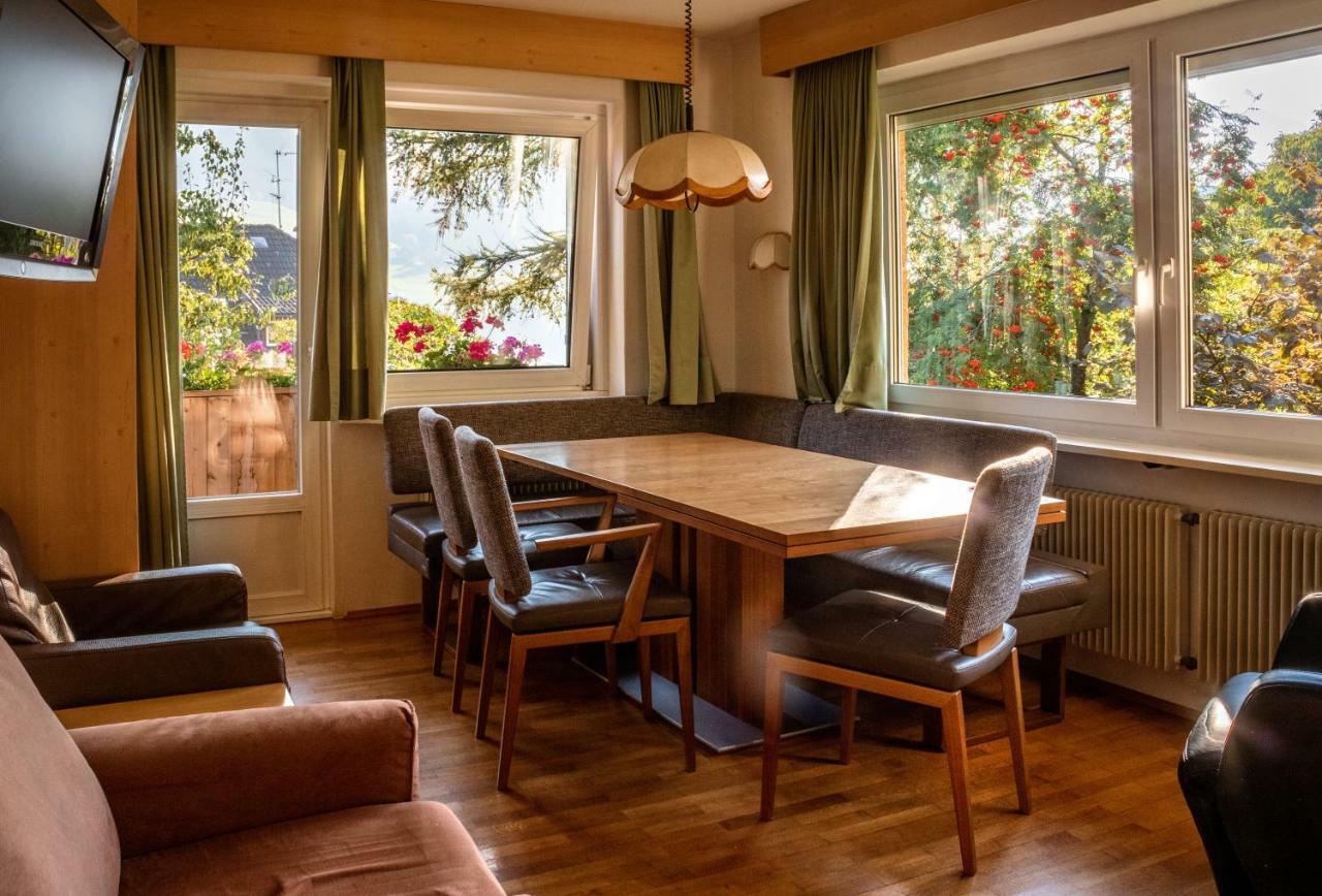 Deluxe Five-Bedroom Apartment