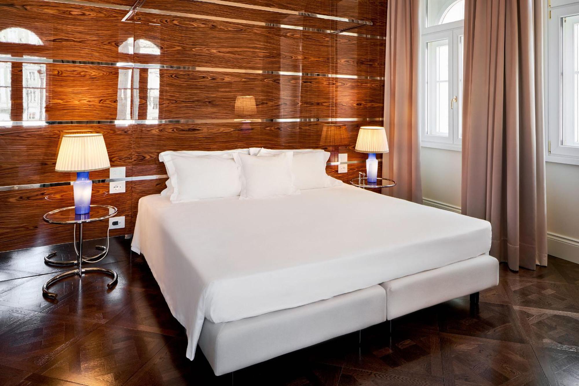 Suite Prestige Square View