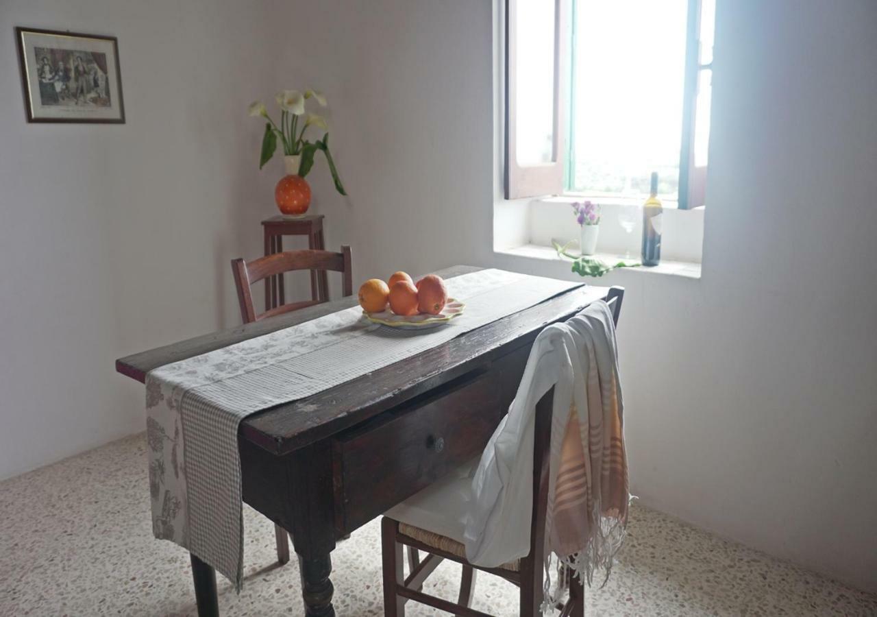 One-Bedroom House,860236355:JPEG