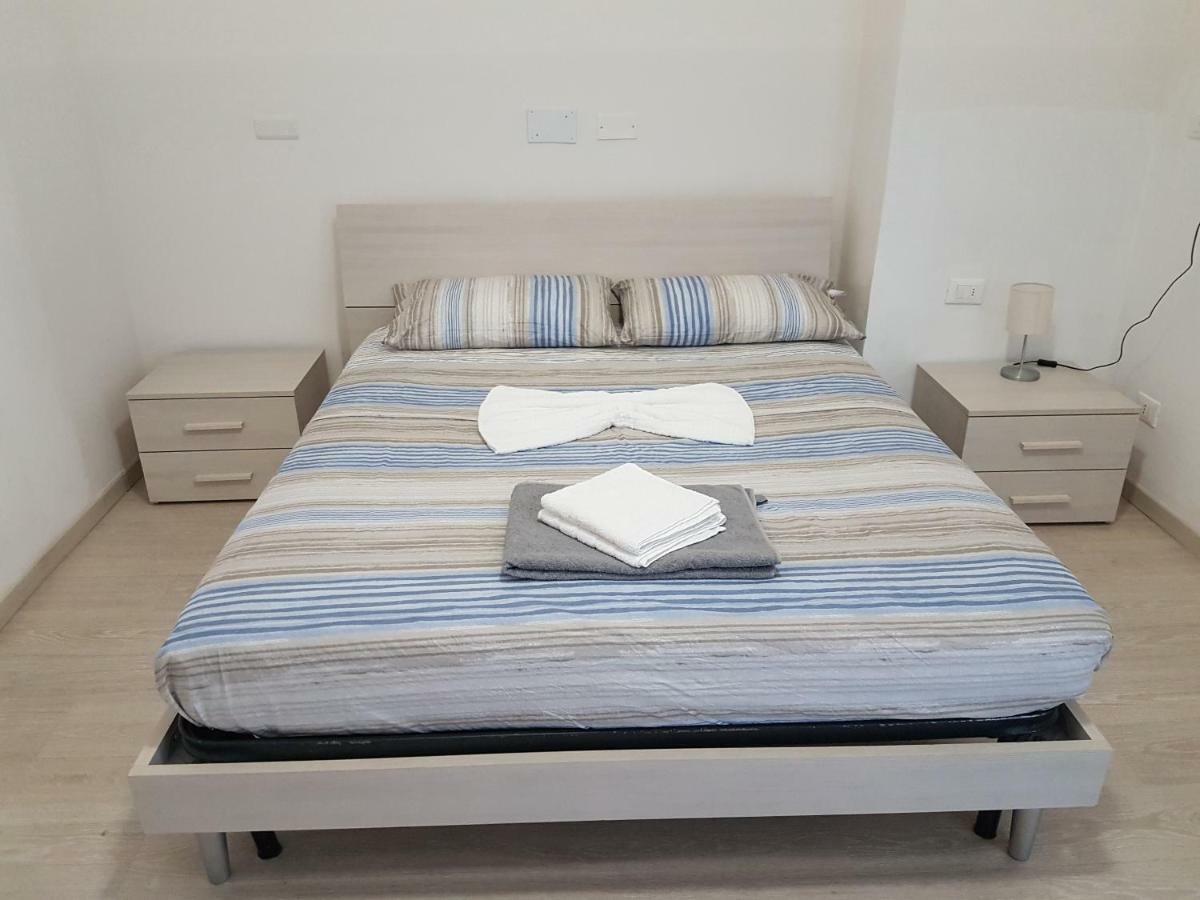 Deluxe Room,885859474:JPEG