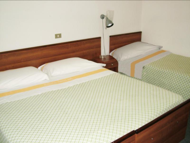 Triple Room,8907342:JPEG