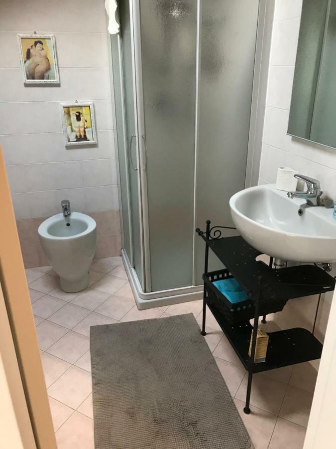 Camera Matrimoniale con Bagno in Comune