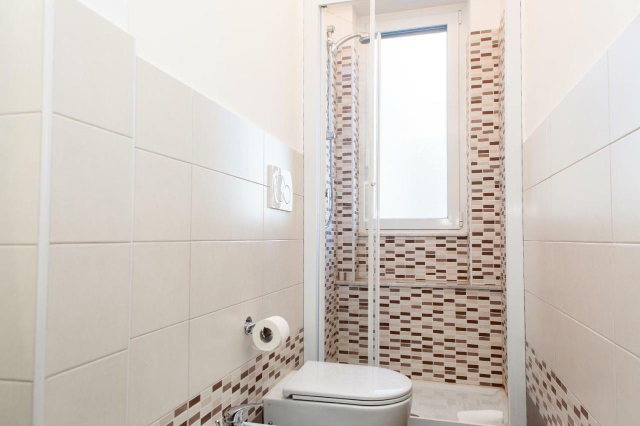 Single Room Private Bathroom