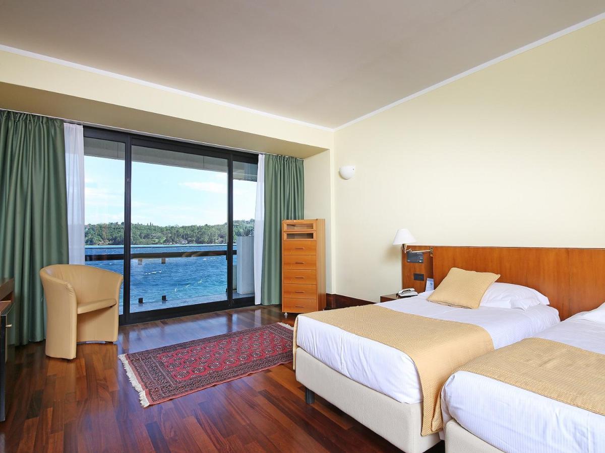 Deluxe Double or Twin Room Balcony Lake View