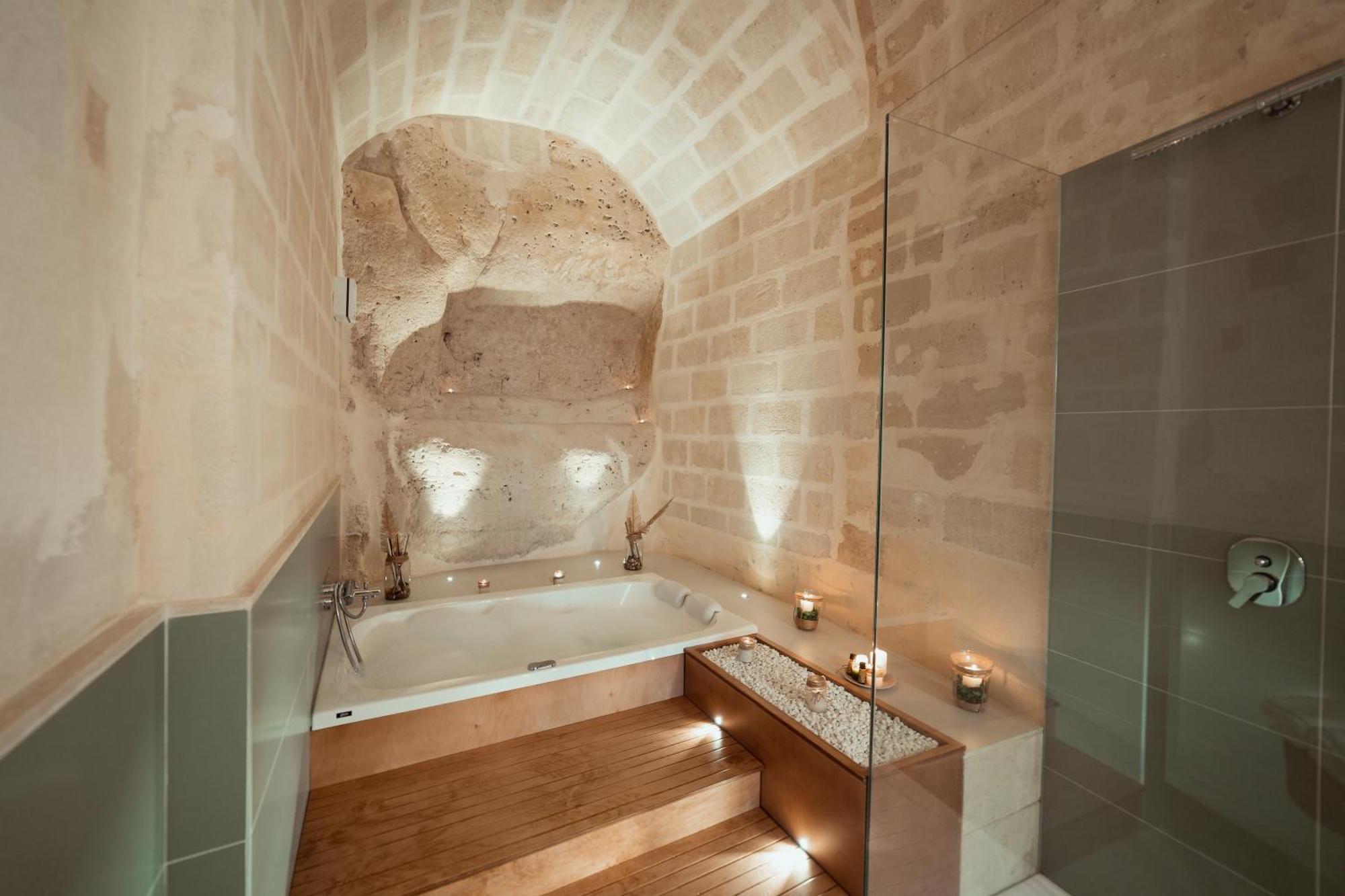 Double Room Spa Bath