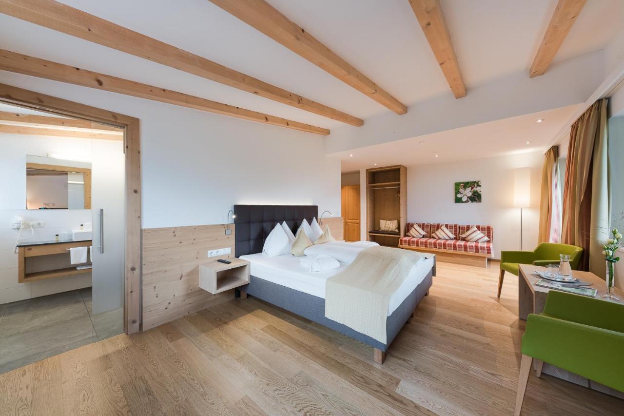 Large Double Room,1589496066:JPEG