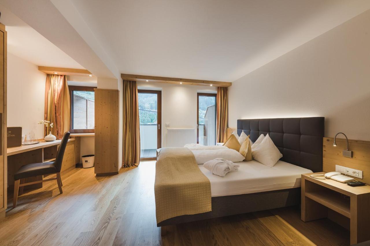 Small Double Room,1589495214:JPEG