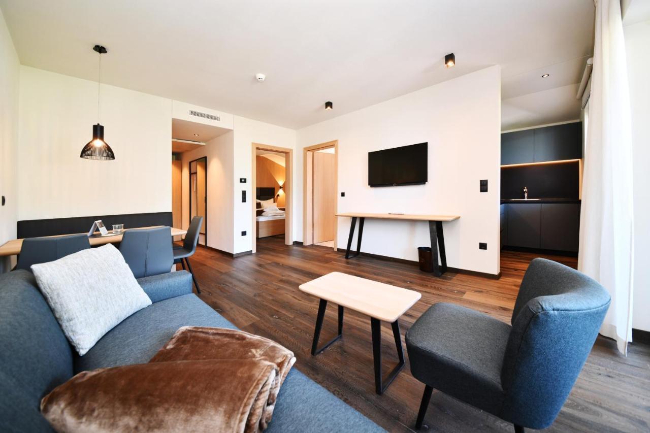 Apartment mit Poolblick