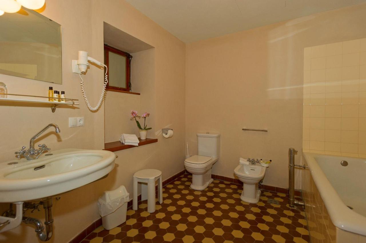 Standard Double Room Lake View