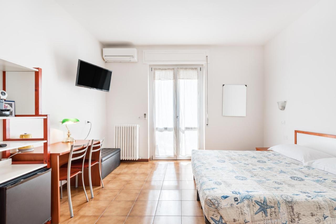 Triple Room Private Bathroom Balcony