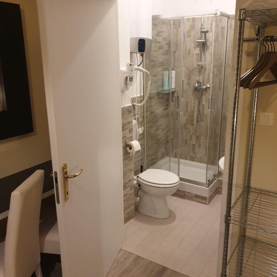 Triple Room Private Bathroom
