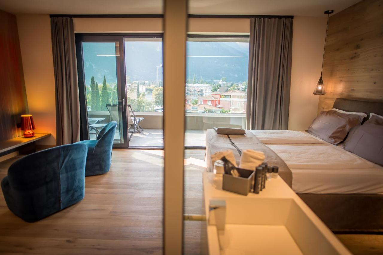 Deluxe Double Room Balcony Mountain View